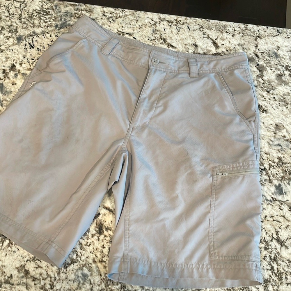 Striker men’s SPF breathable lightweight fishing hiking shorts size 32